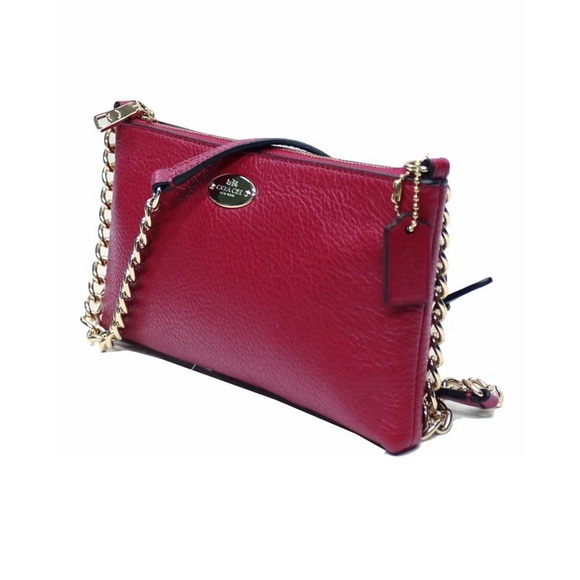 Coach Handbags - NWT Coach Magenta Quinn Leather Crossbody Bag
